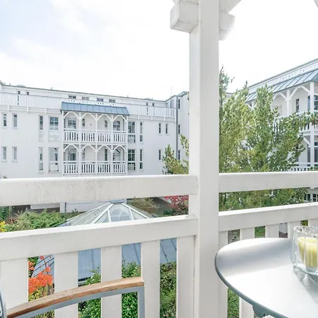 331, Seepark Apartment *